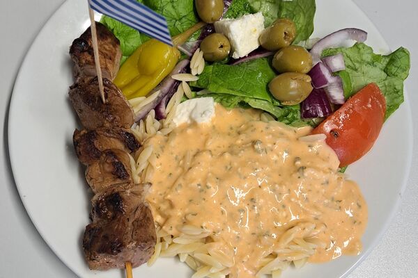 Ce vendredi nous avons partagé un repas grecque.