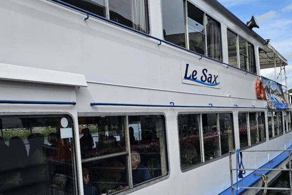 Nous sommes partis toute la journée pour une croisière à Dinant
