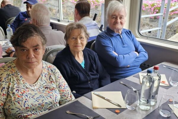 Nous sommes partis toute la journée pour une croisière à Dinant