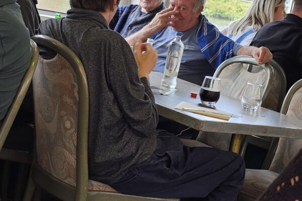 Nous sommes partis toute la journée pour une croisière à Dinant