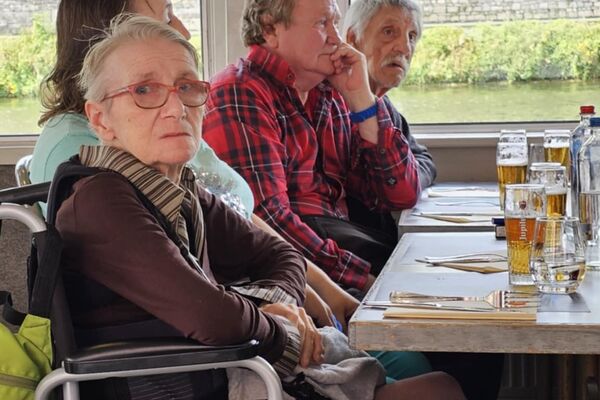 Nous sommes partis toute la journée pour une croisière à Dinant