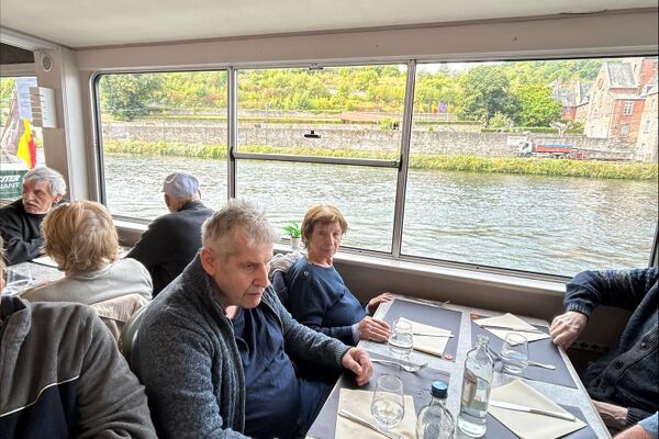 Nous sommes partis toute la journée pour une croisière à Dinant