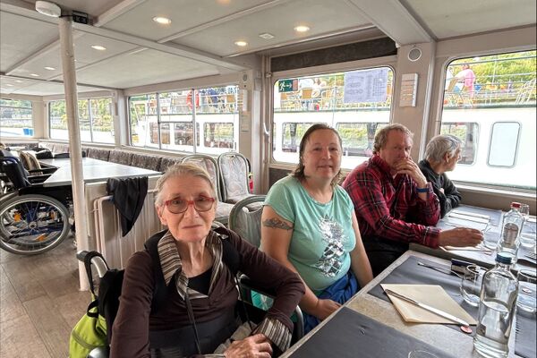 Nous sommes partis toute la journée pour une croisière à Dinant