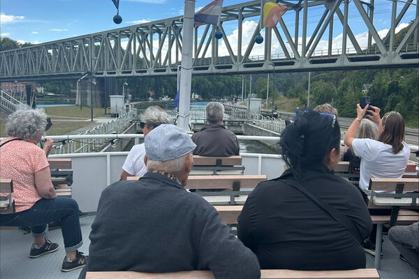Nous sommes partis toute la journée pour une croisière à Dinant